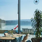 Hotel View & 4*