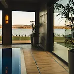View & 4*