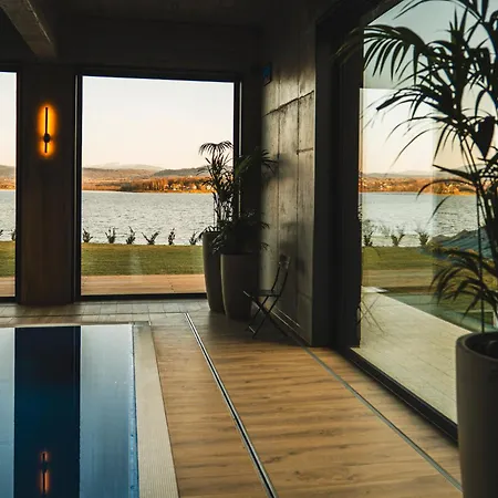 View & 4*