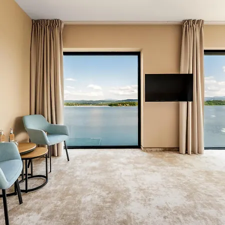 View & 4*