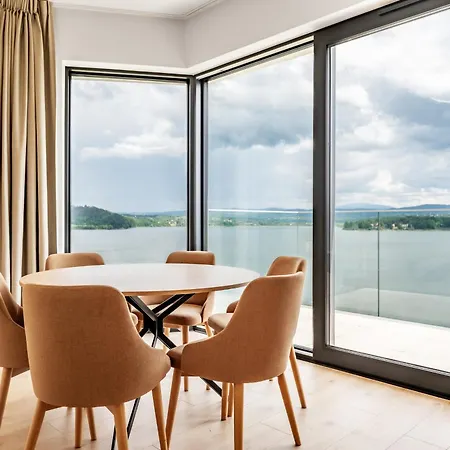 View & 4* Живец